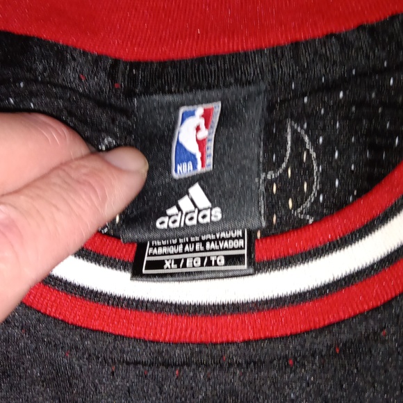 Chicago bulls Jersey - Picture 6 of 7